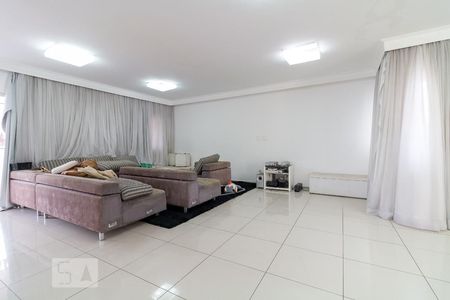 Casa à venda com 500m², 5 quartos e 8 vagasSala 2