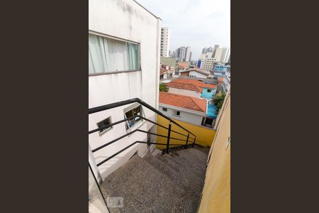 Casa à venda com 500m², 5 quartos e 8 vagasEscadas para área de serviço