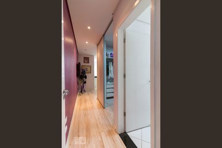 Casa à venda com 500m², 5 quartos e 8 vagasQuarto 1 suíte