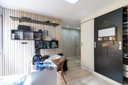 Casa à venda com 500m², 5 quartos e 8 vagasQuarto 2 suíte