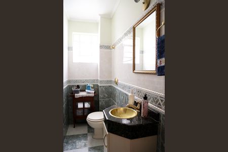 Casa à venda com 280m², 3 quartos e 2 vagasLavabo