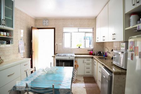 Casa à venda com 280m², 3 quartos e 2 vagasCozinha