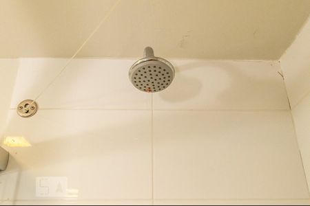 Banheiro de kitnet/studio para alugar com 1 quarto, 30m² em Liberdade, São Paulo