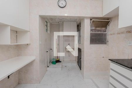 Apartamento à venda com 99m², 2 quartos e sem vagaCozinha