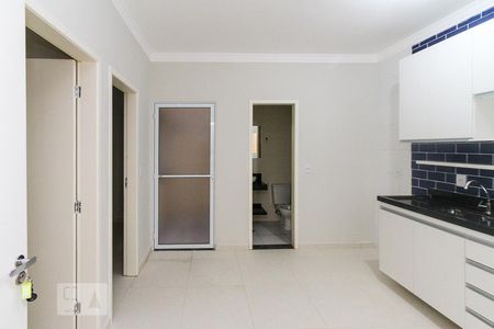 Sala e Cozinha de apartamento para alugar com 2 quartos, 42m² em Quarta Parada, São Paulo