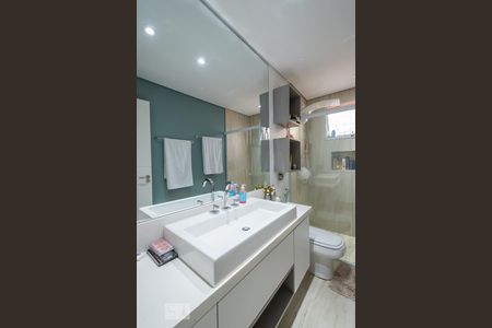 Casa para alugar com 230m², 3 quartos e 2 vagas Casa para alugar com 230m², 3 quartos e 2 vagasBanheiro Suíte