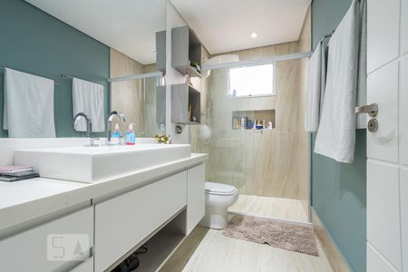 Casa para alugar com 230m², 3 quartos e 2 vagas Casa para alugar com 230m², 3 quartos e 2 vagasBanheiro Suíte