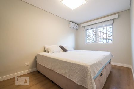 Casa para alugar com 230m², 3 quartos e 2 vagas Casa para alugar com 230m², 3 quartos e 2 vagasSuíte
