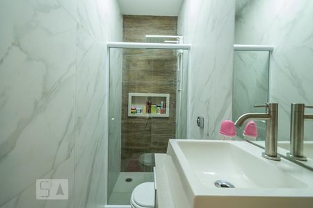 Casa para alugar com 230m², 3 quartos e 2 vagas Casa para alugar com 230m², 3 quartos e 2 vagasBanheiro de Serviço