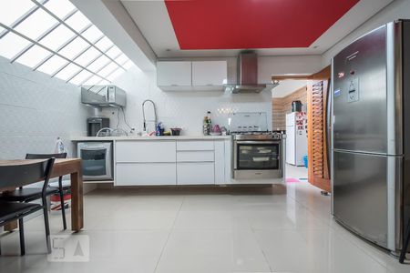 Cozinha  de casa para alugar com 3 quartos, 230m² em Vila Cordeiro, São Paulo