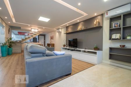 Sala de casa para alugar com 3 quartos, 230m² em Vila Cordeiro, São Paulo