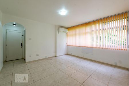 Sala de apartamento para alugar com 3 quartos, 96m² em Leblon, Rio de Janeiro