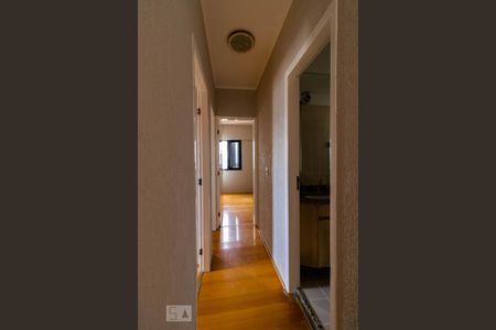 Apartamento à venda com 80m², 3 quartos e 1 vagaCorredor