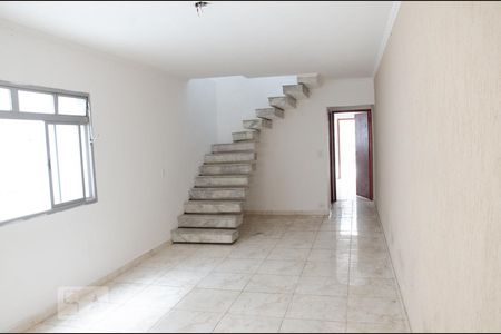 Sala de casa à venda com 3 quartos, 200m² em Jardim Guanca, São Paulo