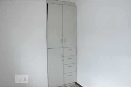 Casa à venda com 200m², 3 quartos e 2 vagasQuarto 2