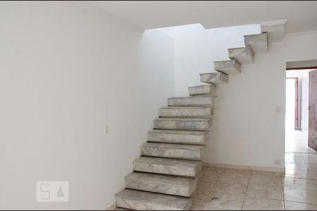 Sala - Escada de casa à venda com 3 quartos, 200m² em Jardim Guanca, São Paulo