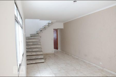 Sala de casa à venda com 3 quartos, 200m² em Jardim Guanca, São Paulo