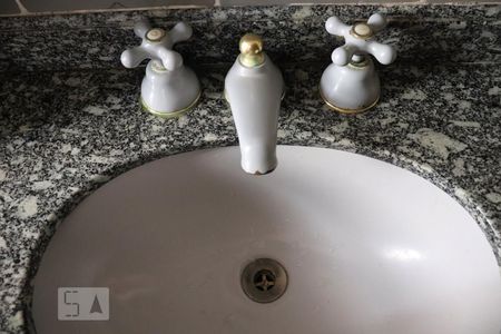 Apartamento à venda com 132m², 3 quartos e 2 vagasBanheiro da Suíte 2