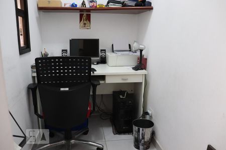 Apartamento à venda com 132m², 3 quartos e 2 vagasEscritório