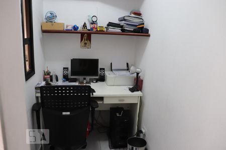 Apartamento à venda com 132m², 3 quartos e 2 vagasEscritório