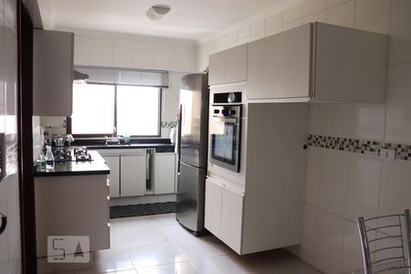 Apartamento à venda com 132m², 3 quartos e 2 vagasCozinha