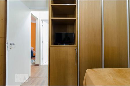 Apartamento à venda com 60m², 2 quartos e 2 vagasQuarto 2