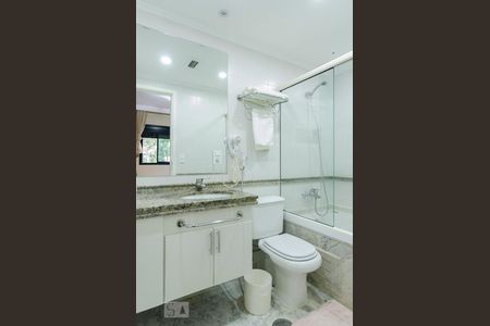 Apartamento à venda com 60m², 2 quartos e 2 vagasBanheiro do Quarto 1