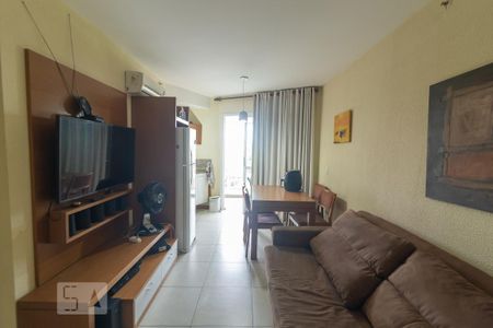 Sala de apartamento para alugar com 1 quarto, 50m² em Recreio dos Bandeirantes, Rio de Janeiro