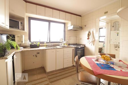 Apartamento à venda com 110m², 3 quartos e 2 vagasCozinha