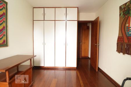 Apartamento à venda com 110m², 3 quartos e 2 vagasDormitório 3