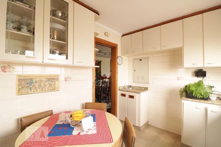 Apartamento à venda com 110m², 3 quartos e 2 vagasCozinha