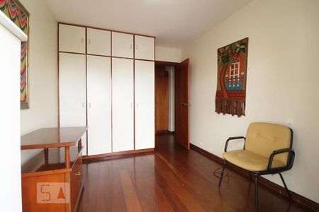 Apartamento à venda com 110m², 3 quartos e 2 vagasDormitório 3