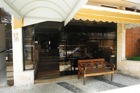 Apartamento para alugar com 78m², 2 quartos e 1 vagaEntrada