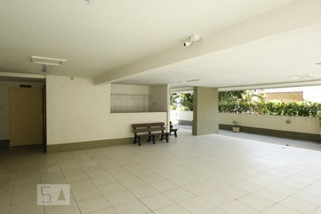 Apartamento para alugar com 78m², 2 quartos e 1 vagaÁrea comum - Salão de festas