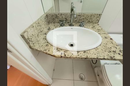 Apartamento para alugar com 62m², 2 quartos e 2 vagas Apartamento para alugar com 62m², 2 quartos e 2 vagasBanheiro