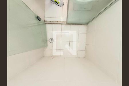 Apartamento para alugar com 62m², 2 quartos e 2 vagas Apartamento para alugar com 62m², 2 quartos e 2 vagasBanheiro