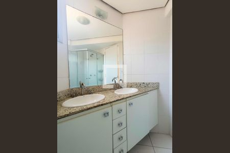 Apartamento para alugar com 62m², 2 quartos e 2 vagas Apartamento para alugar com 62m², 2 quartos e 2 vagasBanheiro Quarto 1