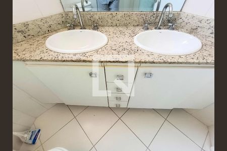 Apartamento para alugar com 62m², 2 quartos e 2 vagas Apartamento para alugar com 62m², 2 quartos e 2 vagasBanheiro Quarto 1