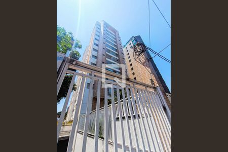 Apartamento para alugar com 62m², 2 quartos e 2 vagas Apartamento para alugar com 62m², 2 quartos e 2 vagasFachada