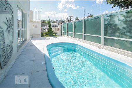 Apartamento para alugar com 60m², 2 quartos e 1 vaga Apartamento para alugar com 60m², 2 quartos e 1 vagaPiscina