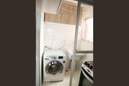 Apartamento à venda com 47m², 2 quartos e 1 vaga Apartamento à venda com 47m², 2 quartos e 1 vagaLavanderia
