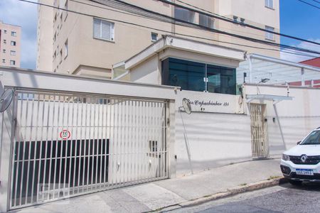 Apartamento para alugar com 57m², 2 quartos e 1 vagaFachada