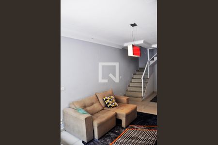 Detalhe - Sala de casa para alugar com 2 quartos, 2000m² em Vila Mangalot, São Paulo