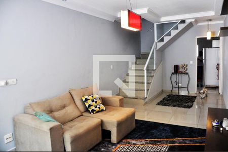 Sala de casa à venda com 2 quartos, 2000m² em Vila Mangalot, São Paulo