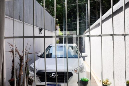 Detalhe - Vista da Sala de casa para alugar com 2 quartos, 2000m² em Vila Mangalot, São Paulo