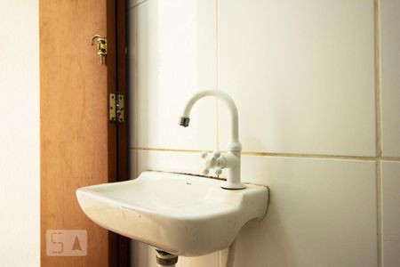 Lavabo de casa à venda com 2 quartos, 110m² em Vila Firmiano Pinto, São Paulo