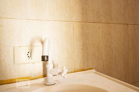 Casa à venda com 110m², 2 quartos e sem vaga Casa à venda com 110m², 2 quartos e sem vagaBanheiro da suíte 2