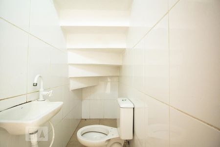 Lavabo de casa à venda com 2 quartos, 110m² em Vila Firmiano Pinto, São Paulo