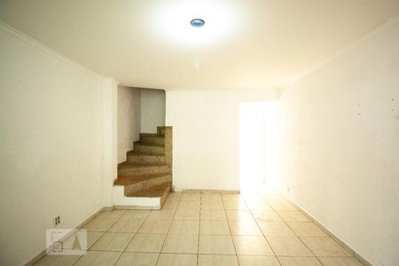 Sala de casa à venda com 2 quartos, 110m² em Vila Firmiano Pinto, São Paulo
