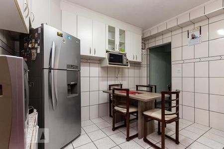 Casa à venda com 120m², 3 quartos e 2 vagas Casa à venda com 120m², 3 quartos e 2 vagasCozinha